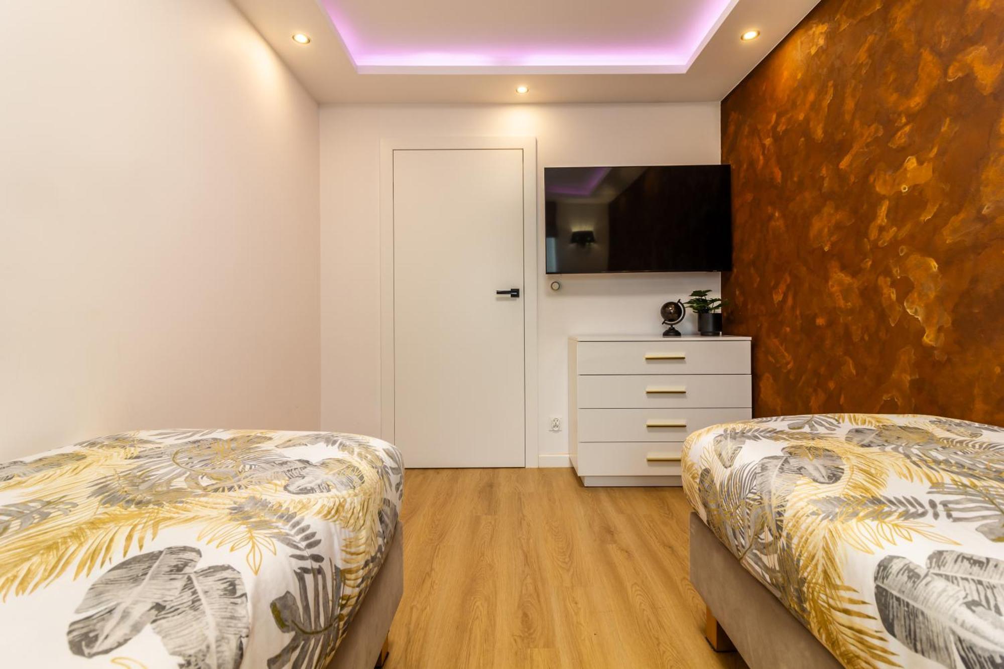 Housecube, Bar , Prywatne Kino, Bilard , Luxus Villa Wroclaw Dış mekan fotoğraf